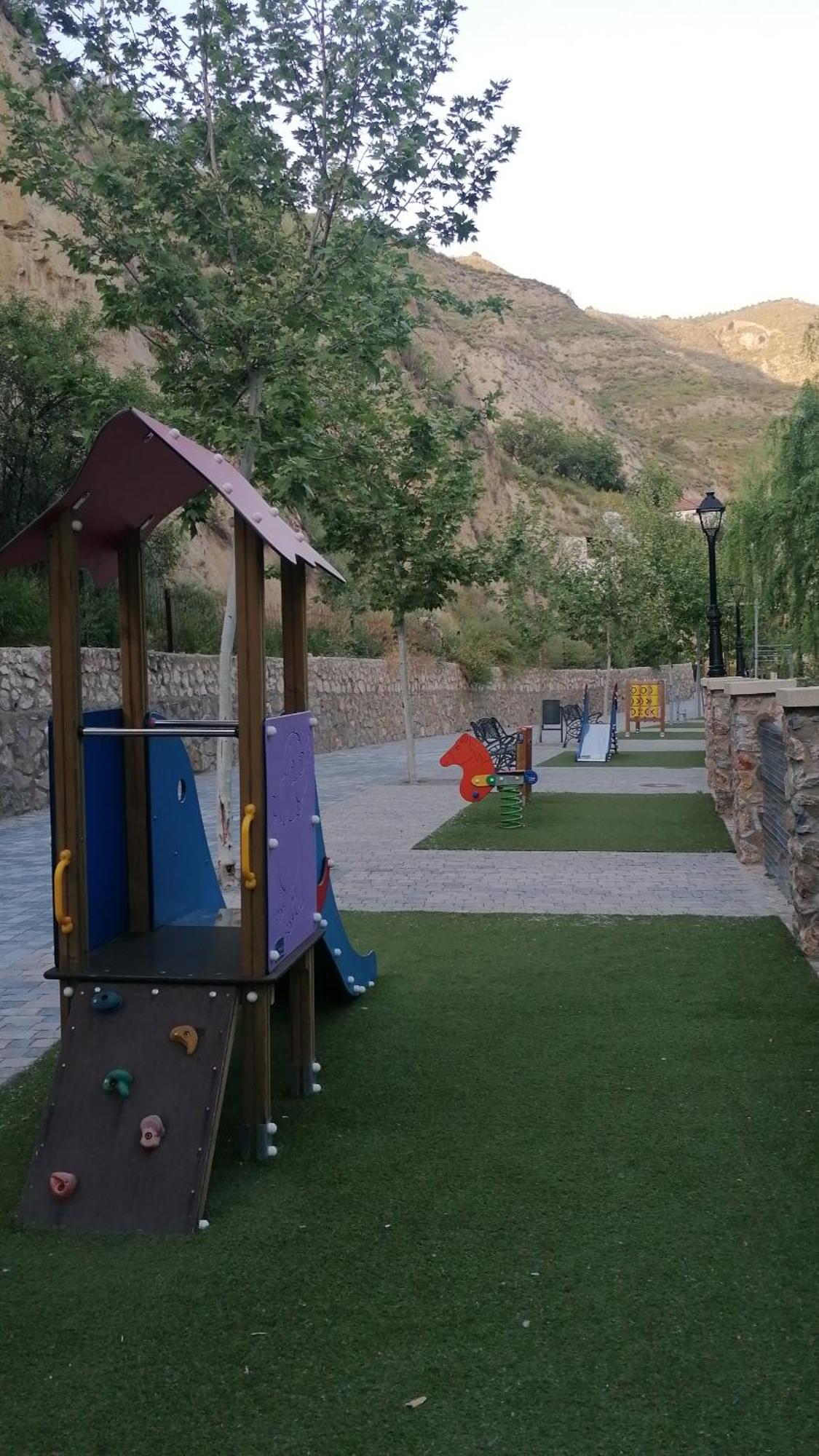 La Casa De La Abuela Apartment ปินอส เกนิล ภายนอก รูปภาพ