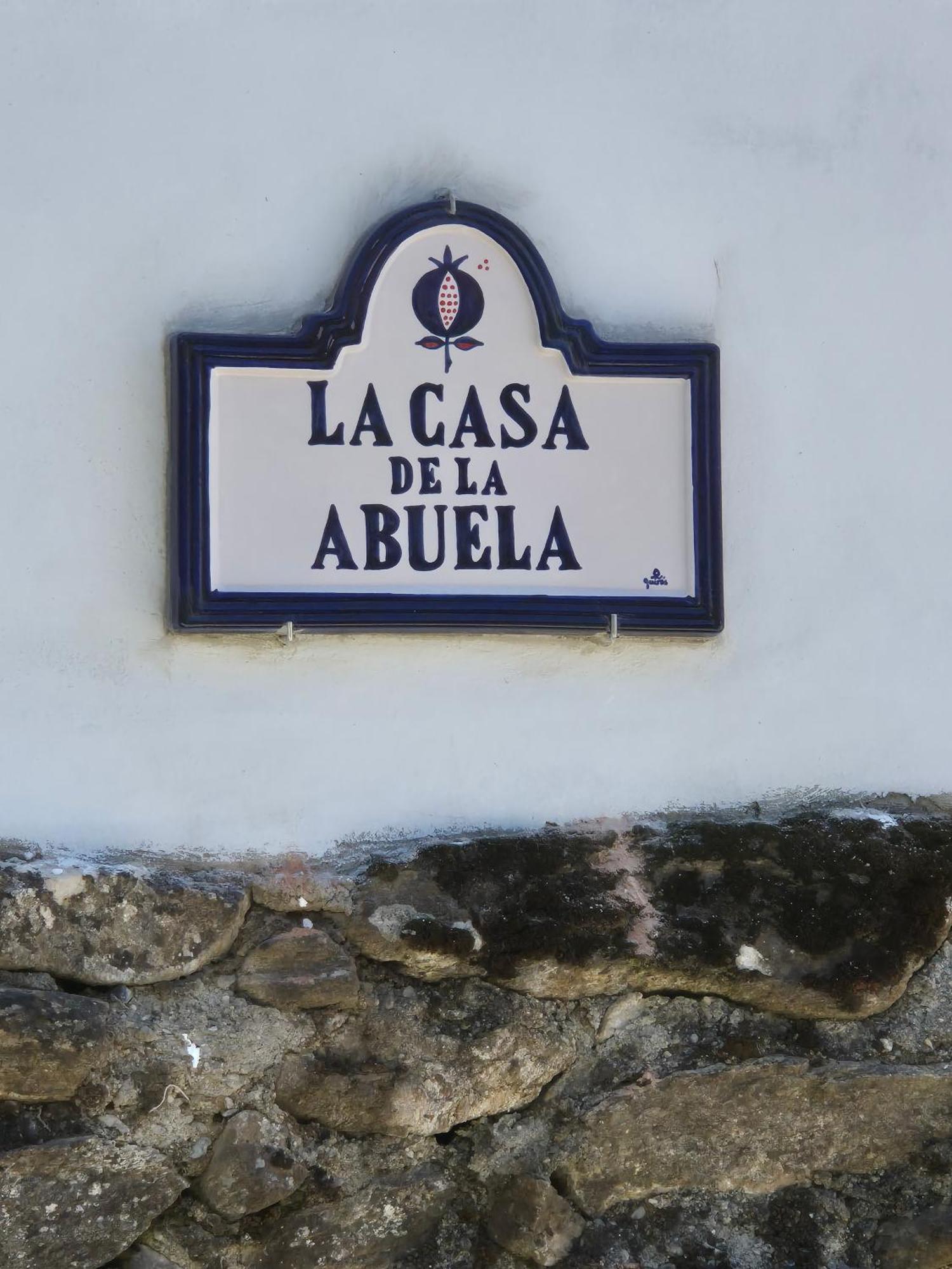 La Casa De La Abuela Apartment ปินอส เกนิล ภายนอก รูปภาพ
